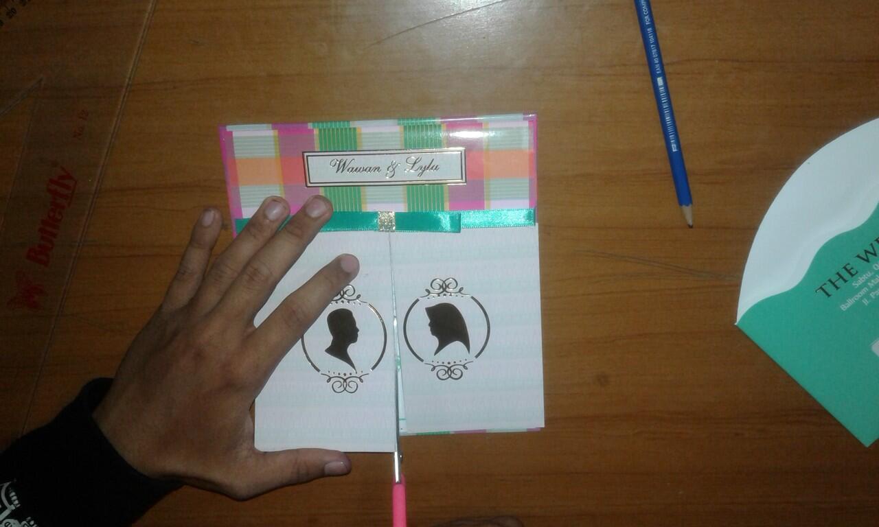 &#91;DIY EVENT&#93; Membuat Notes Mini Dari Kertas Bekas di Kantor & Undangan Nikah Mantan