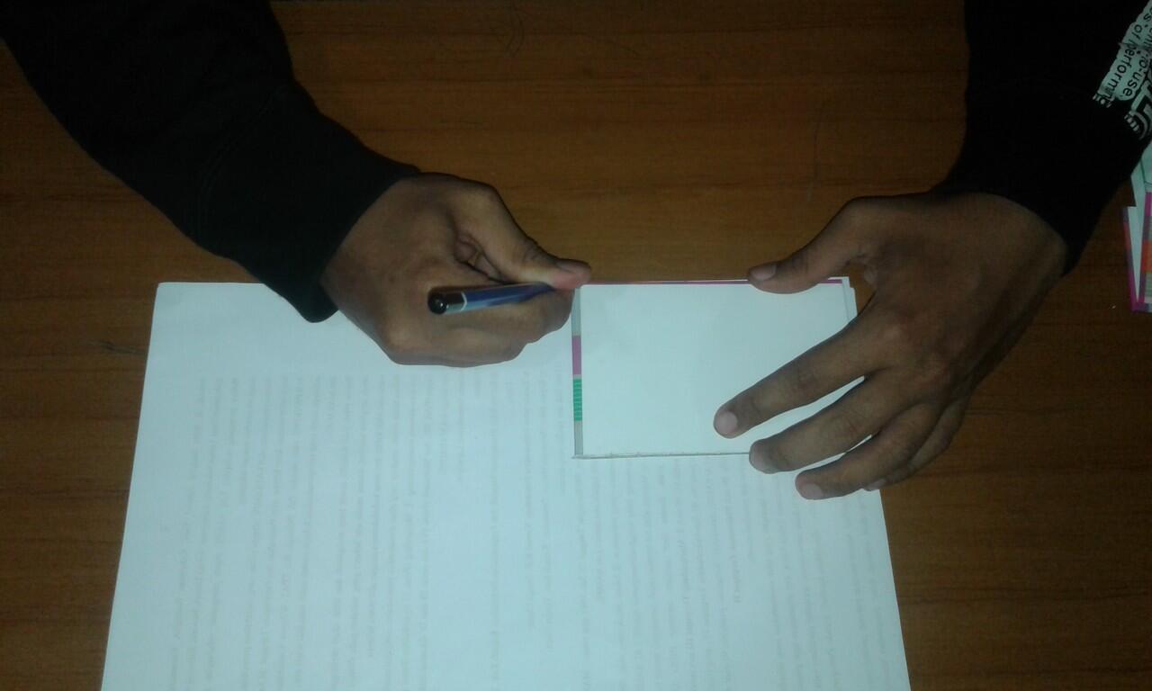 &#91;DIY EVENT&#93; Membuat Notes Mini Dari Kertas Bekas di Kantor & Undangan Nikah Mantan