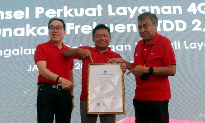 Telkomsel Terima SKLO dari Direktur Jenderal Pos dan Telekomunikasi Kemkominfo