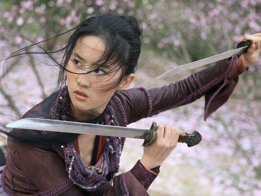 Kenalin Gan, Ini Aktris Cantik yang Akan Perankan Karakter Mulan Versi Live-Action 