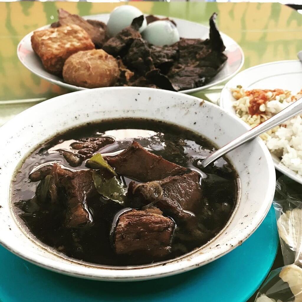 Kuliner Surabaya Rekomendasi Pak Bondan, Maknyus Gan....