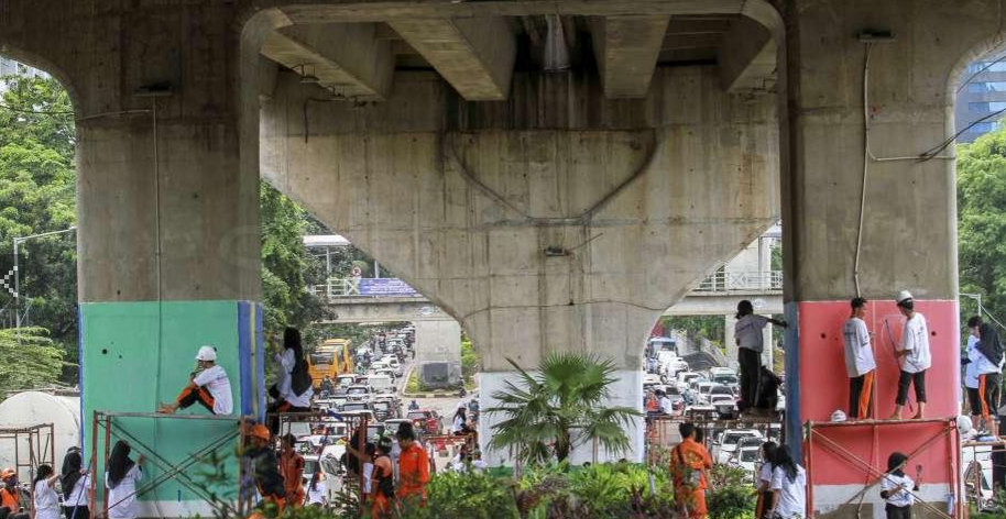 Melukis Mural Tiang JLNT Kasablanka