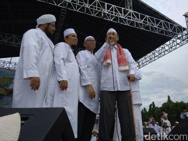 Buni Yani Diminta ke Panggung 212, Dielu-elukan Pahlawan Al Maidah