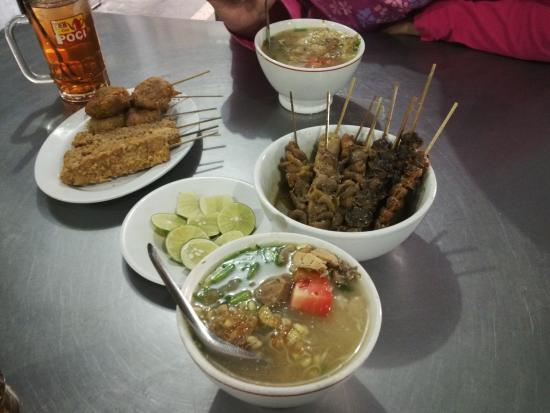 Libur Akhir Tahun, Catat Daftar 11 Soto Enak di Nusantara Ini