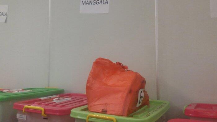 Kresek Merah dari Manggala Bikin Pleno KPU Makassar Memanas