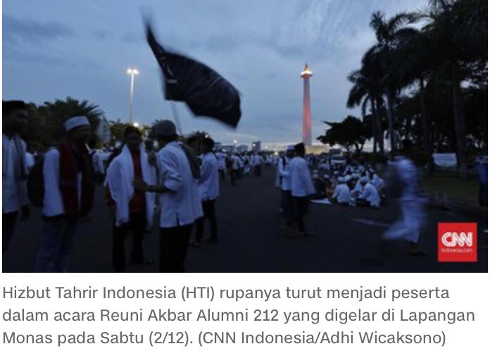 Bendera HTI Berkibar di Reuni Akbar Alumni 212
