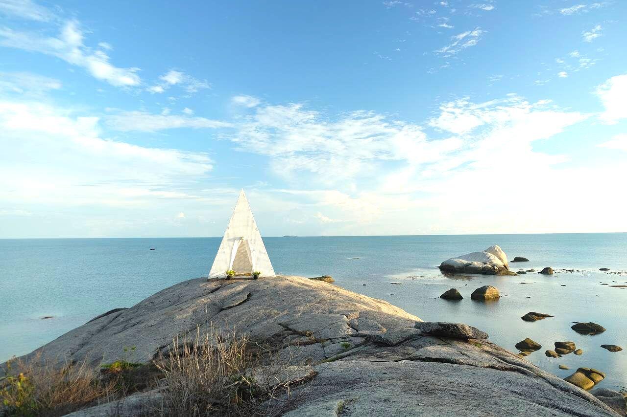 Pulau Belitung? Pantai Biasa Doang Kan? Eitss... Baca Dulu Dong