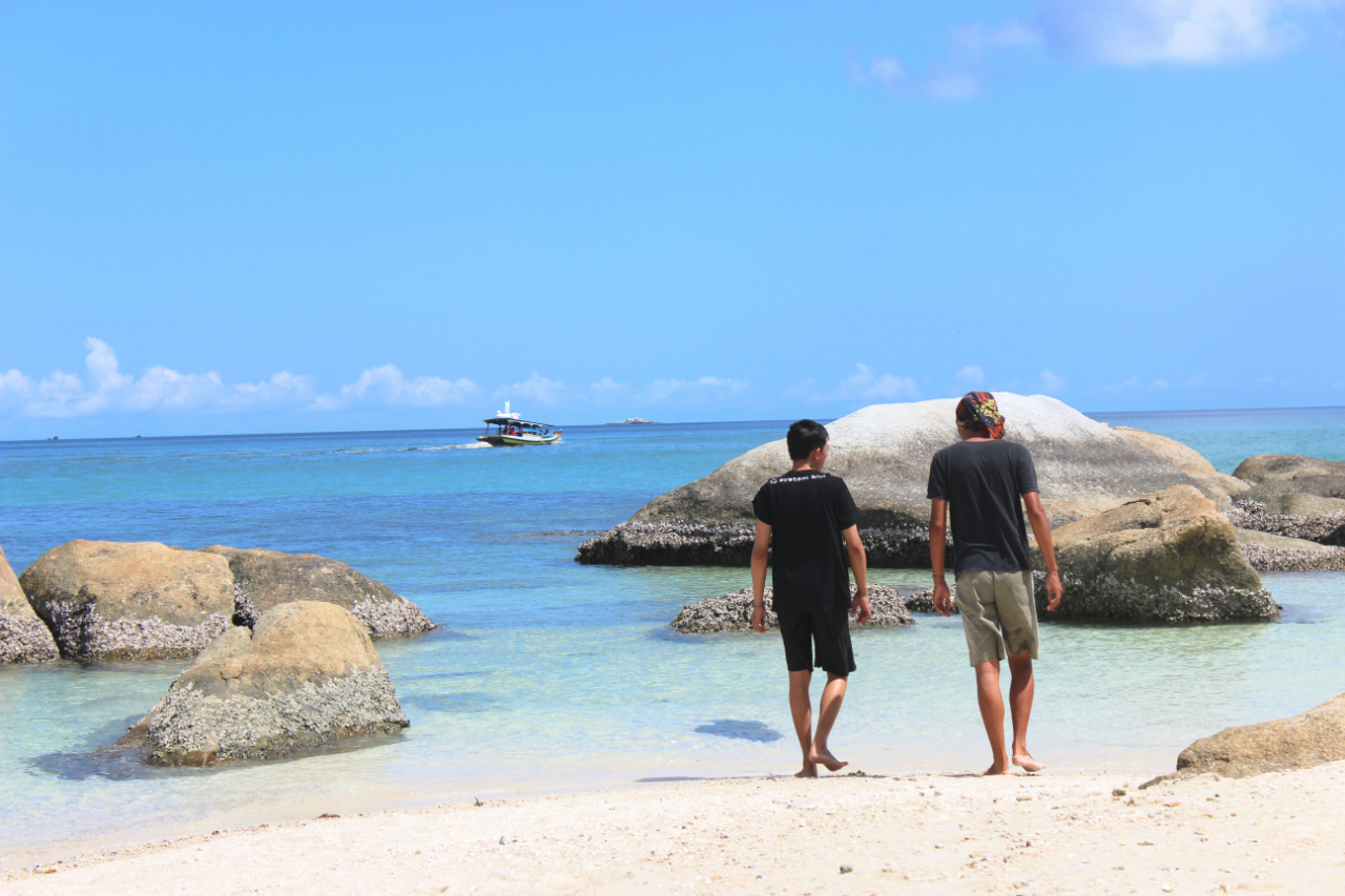 Pulau Belitung? Pantai Biasa Doang Kan? Eitss... Baca Dulu Dong