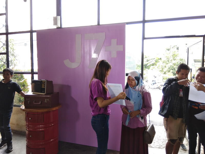 &#91;Field Report&#93; KTL Samsung J7+ | Diprivat Dinda Kirana dan Enzy Storia !