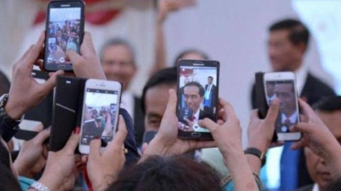 Ini Smartphone yang Dipakai Jokowi dan 6 Pemimpin Dunia Lainnya