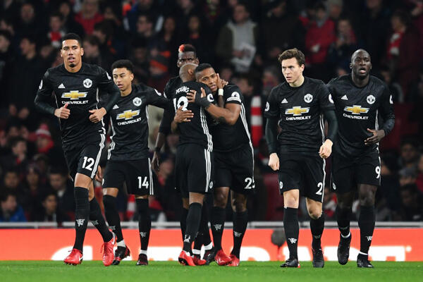 Premier League Pekan ke-15: Duo Manchester Buat Catatan Apik
