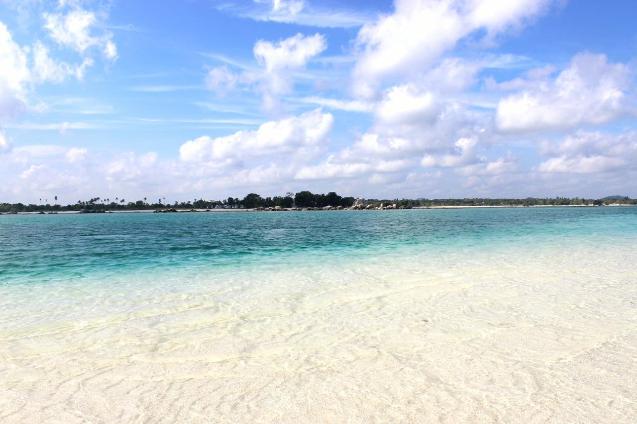 Pulau Belitung? Pantai Biasa Doang Kan? Eitss... Baca Dulu Dong