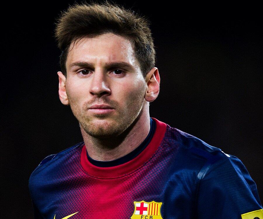 &#91;BREAKING NEWS&#93; Kaki Lionel Messi Patah