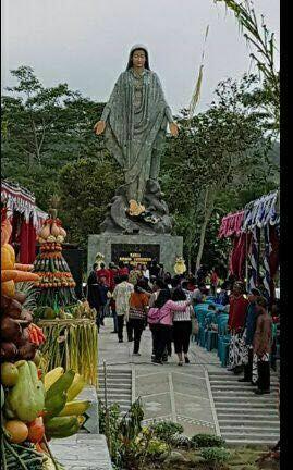 Taman Doa Katolik Gantang Ketep (spt di Brazil), lereng Gunung Merapi.
