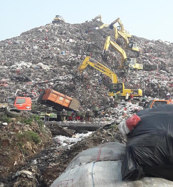 Keren!!! Sampah Plastik Bisa Diolah Jadi Bahan Campuran Aspal