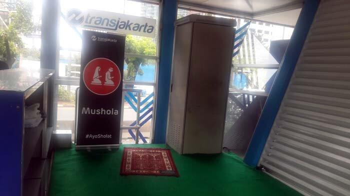 Fasilitas Musala di Halte Transjakarta Bikin Warga Senang