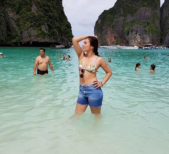 Pakai Bikini, Ketiak Hitam Wulan Guritno Bikin Geger Netizen