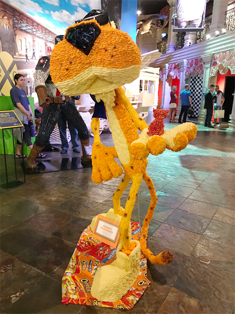 Museum Ini Mencari Bentuk Cheetos Teraneh!