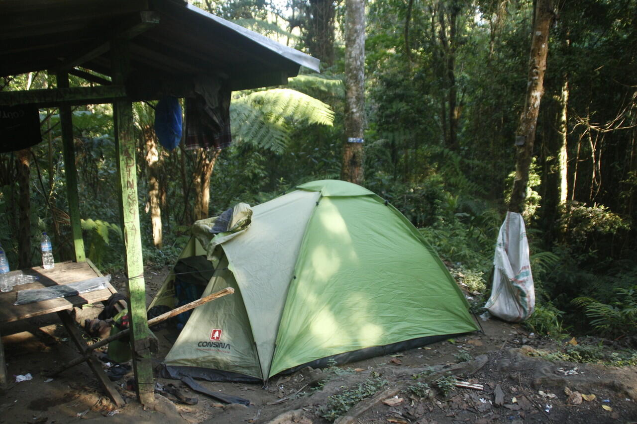 Backpacker ke Gunung Tambora 