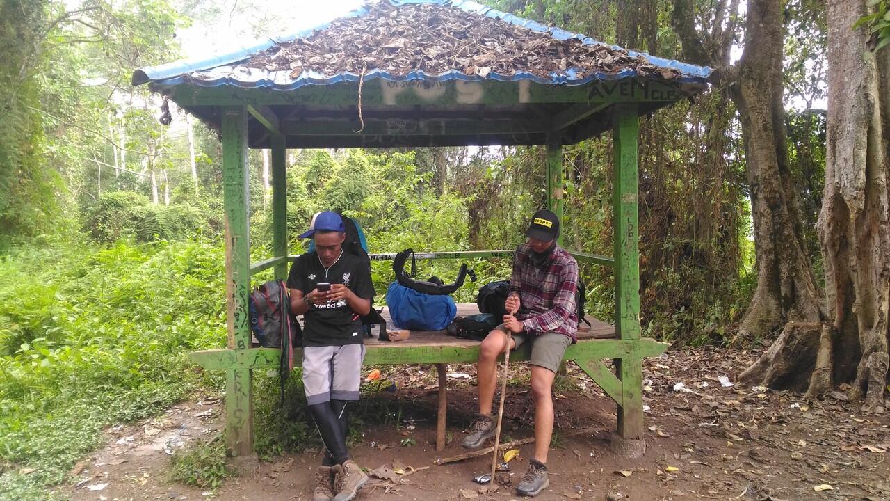 Backpacker ke Gunung Tambora 