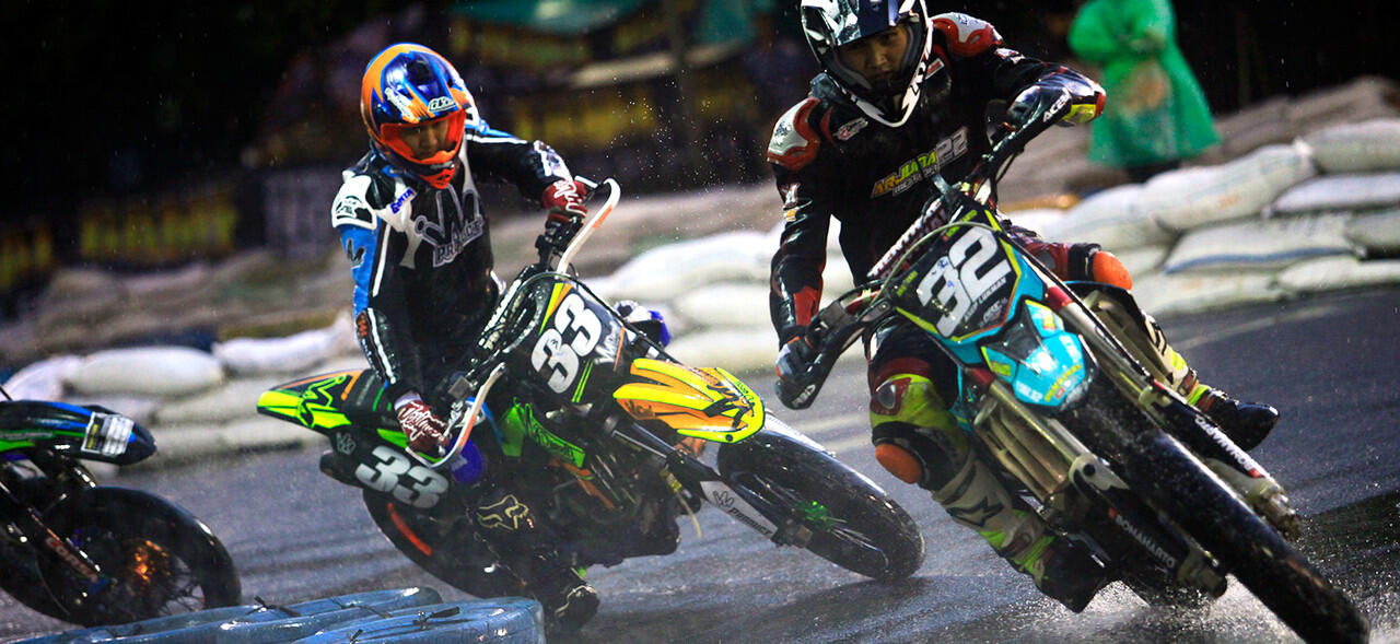 Doni Tata vs Gerry Salim Duel Motocross, Siapa yang Menang?