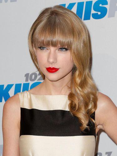 5 Gaya Jadul Taylor Swift yang Kini Sudah Ditinggalkannya
