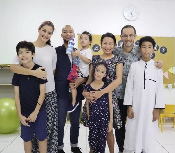 Meski Cerai, 5 Artis Ini Rayakan Momen Penting Bersama Anak