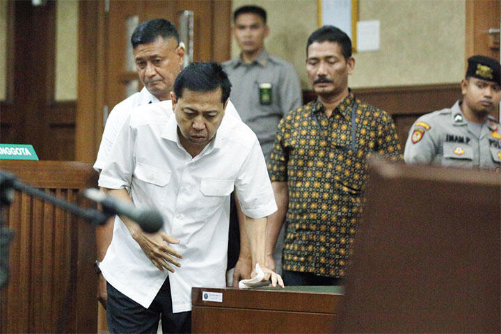 Novanto Terancam Hukuman Seumur Hidup