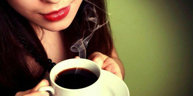 Membuat kopi ala barista
