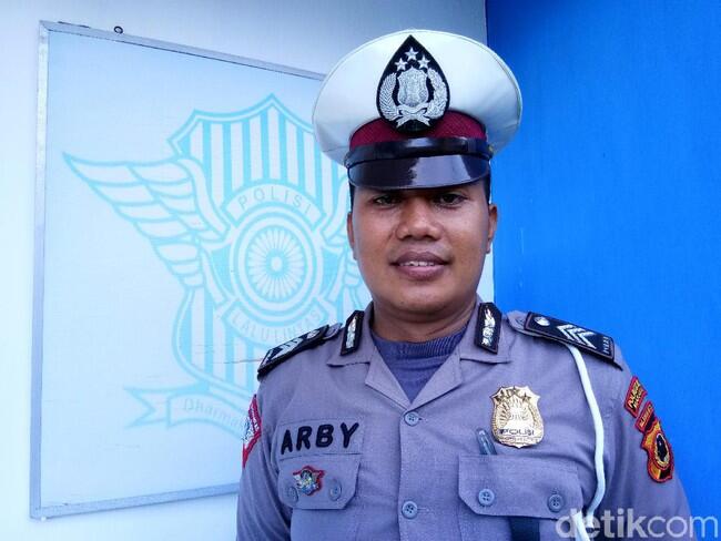 Cerita Bripka Arby Dapat Penghargaan karena Setop Mobil Kapolda