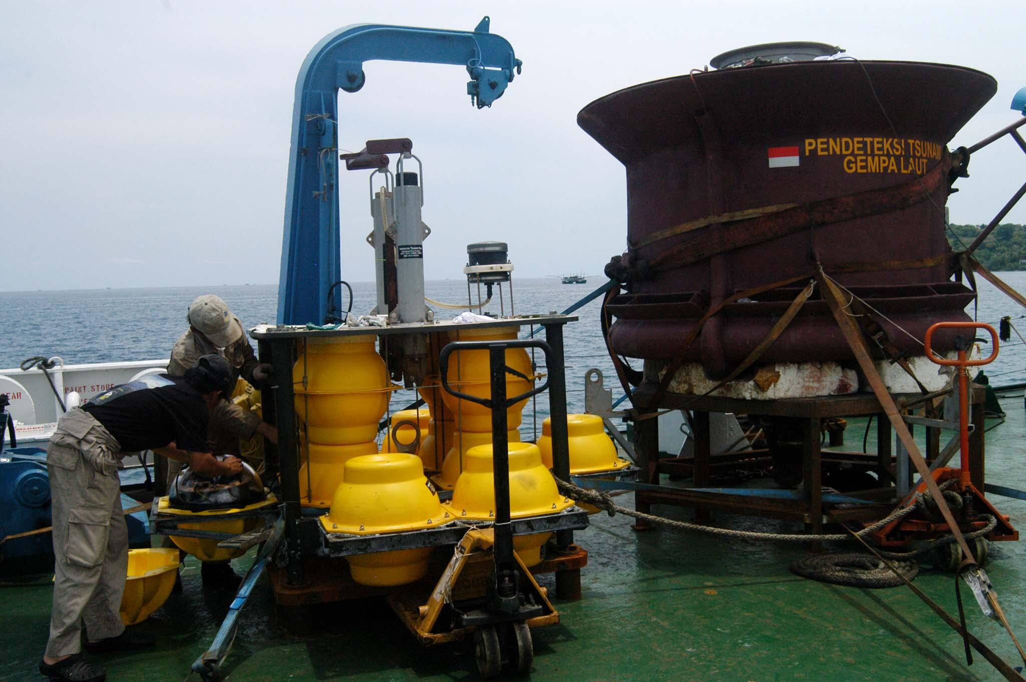 Lima Alat Pendeteksi Tsunami Berbunyi di Pantai Pangandaran