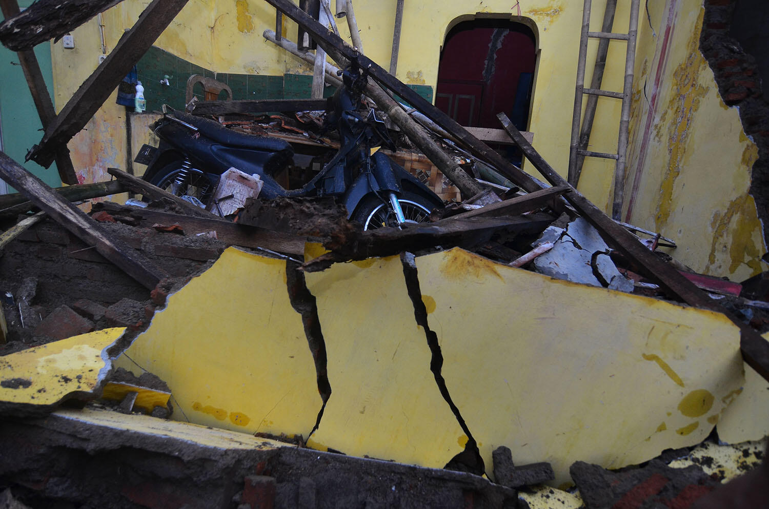 BMKG: Ada 19 Kali Gempa Susulan Yang Mengguncang Wilayah Selatan Jawa