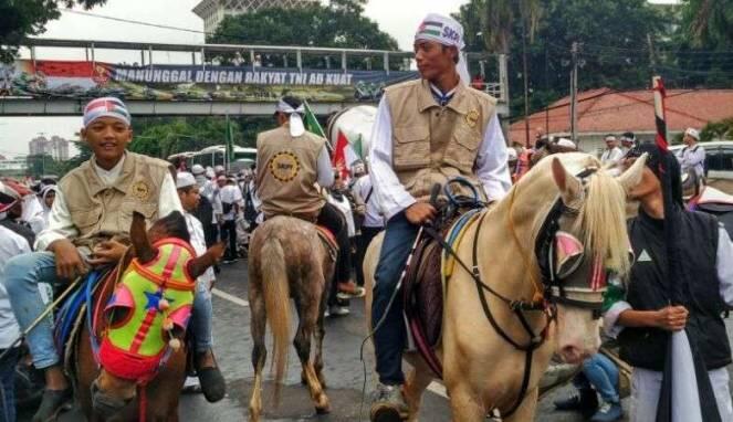 Puluhan Kuda Ikut Meriahkan Aksi Bela Palestina di Monas