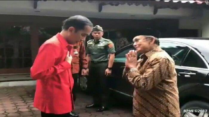 Video Jokowi Antarkan B.J. Habibie Sampai di Kediamannya, Netter Kehabisan Kata-kata