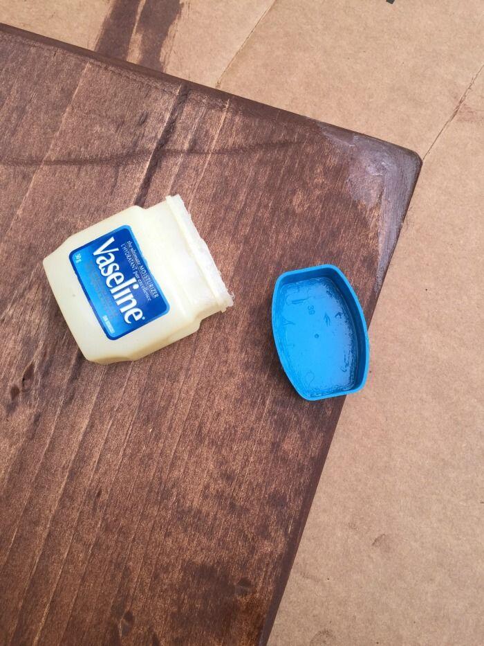 13 Kegunaan Rahasia Vaseline untuk Peralatan Rumah Ini Perlu Kamu Tahu