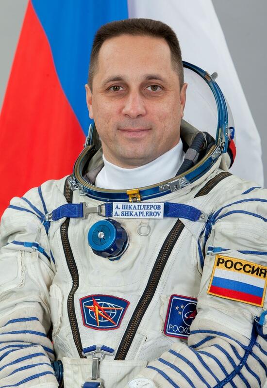 3 Astronot Berhasil diluncurkan