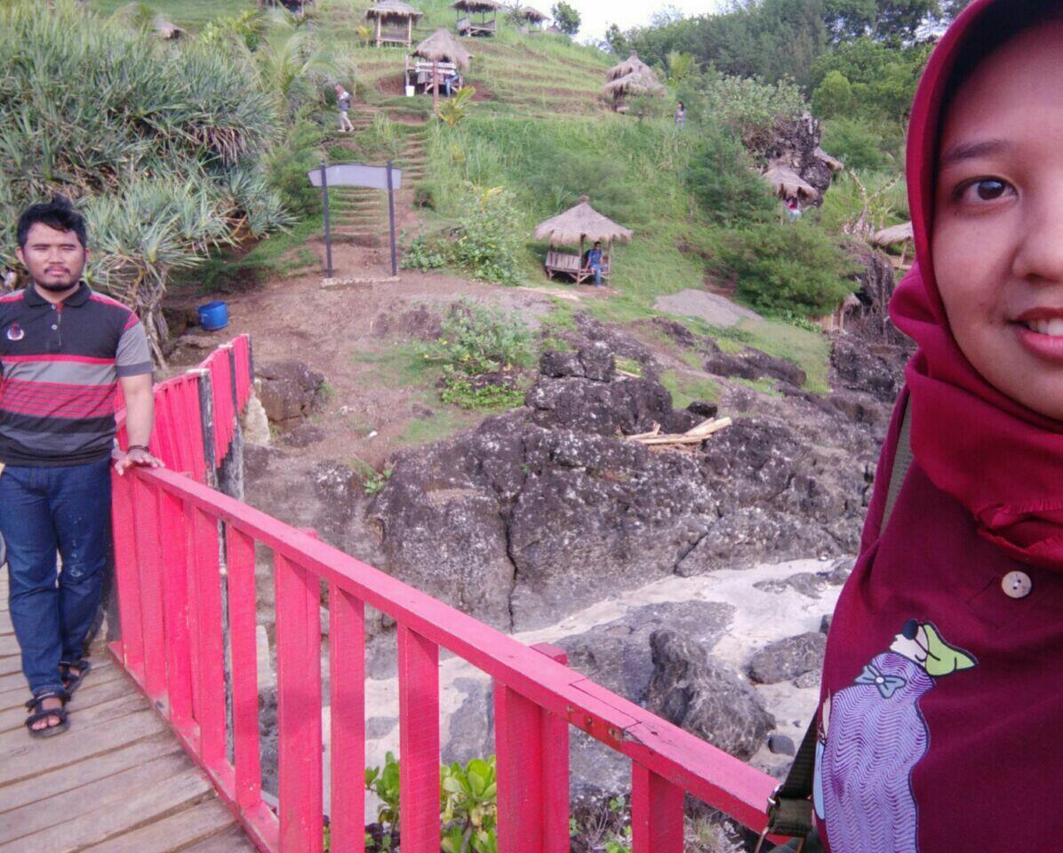 pantai menganti,salahbsatu sudut indah kebumen #KASKUStravelstory