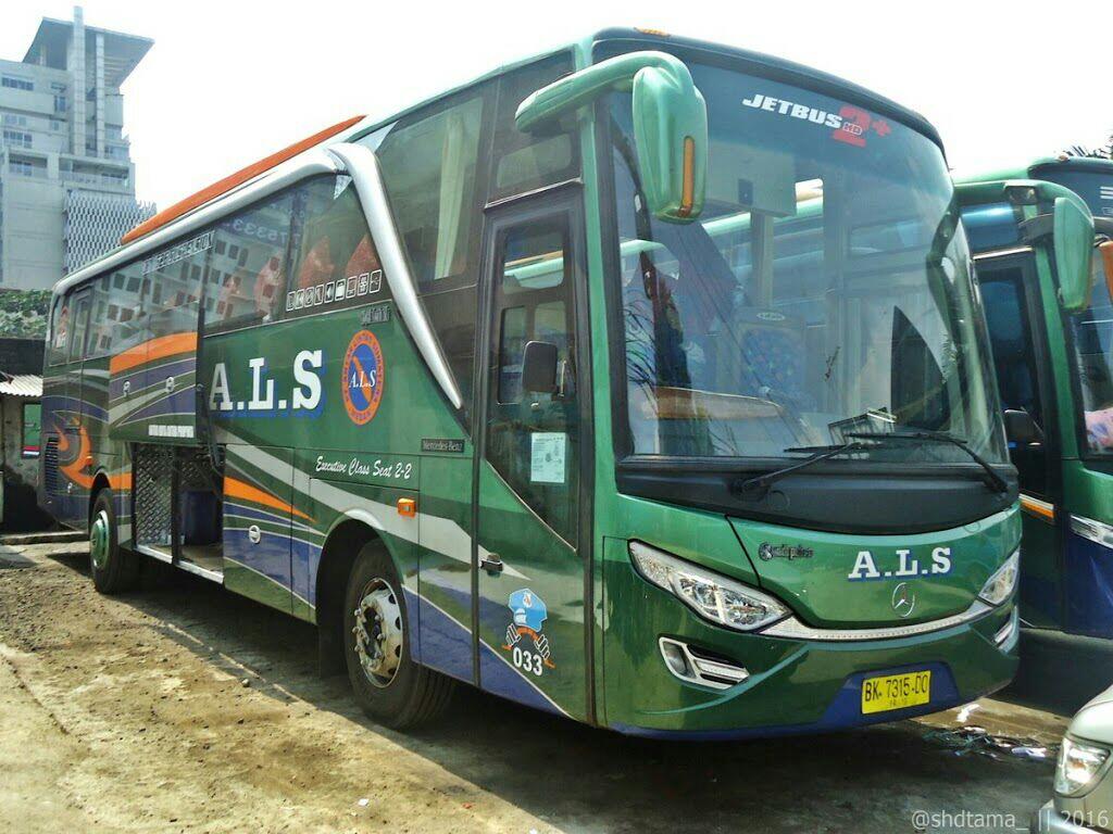 BUS DENGAN RUTE TERPANJANG DIDUNIA.