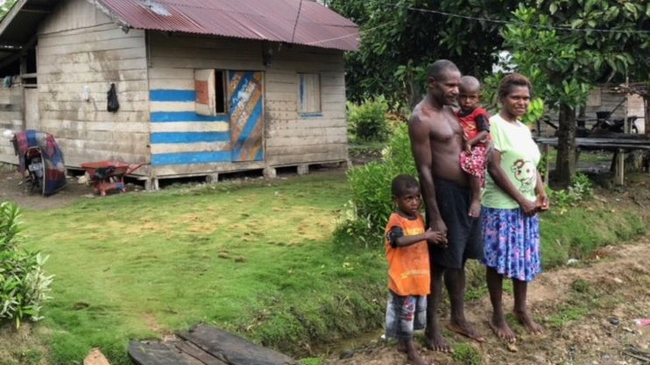 Setelah Menunggu 25 Tahun, Desa di Papua Ini Akhirnya Teraliri Listrik