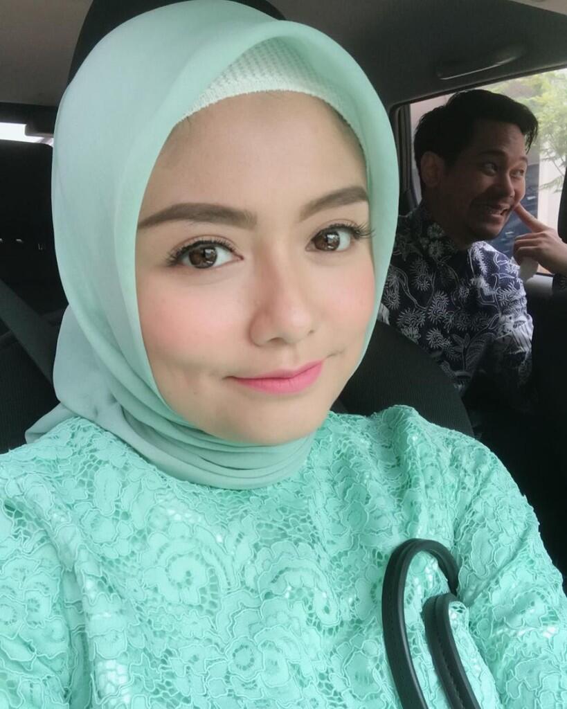 Deretan Seleb Cantik yang Putuskan Berhijab di 2017