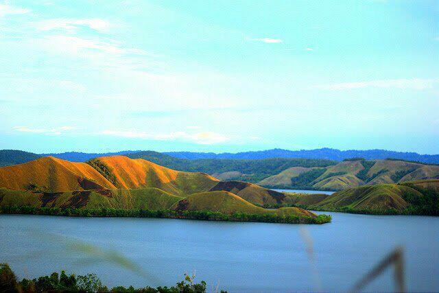 Indahnya Danau Sentani, Danau Terbesar di Papua