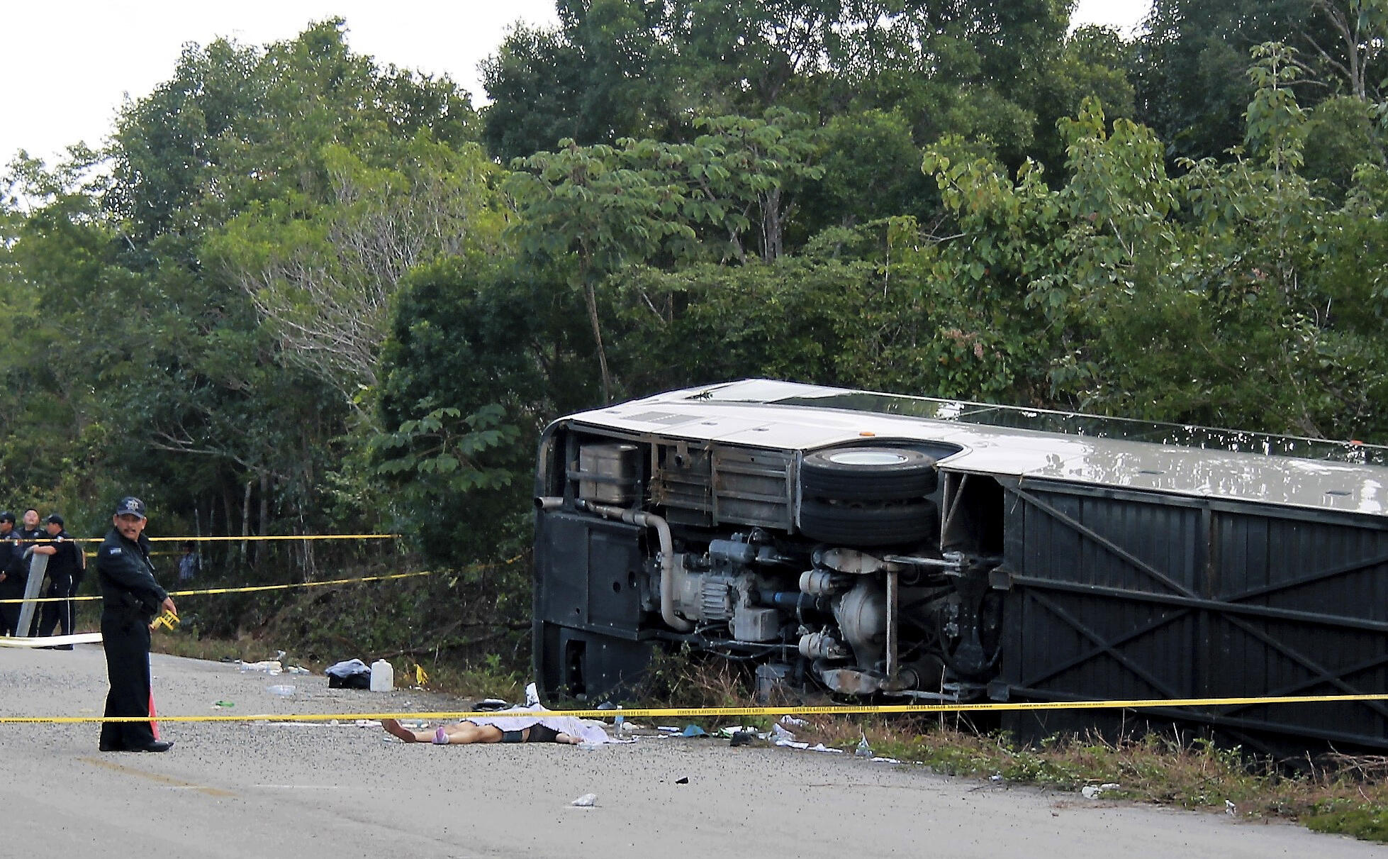 12 Turis Tewas Kecelakaan di Jalan Tol