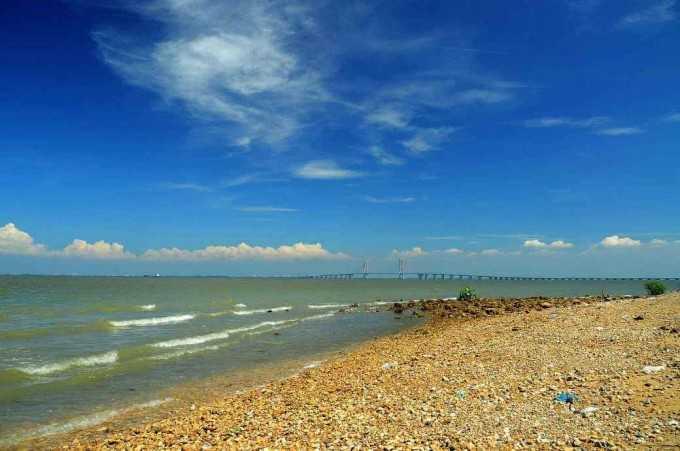 Perjalanan Menjelajahi Pulau Madura di Timur Laut Pulau Jawa