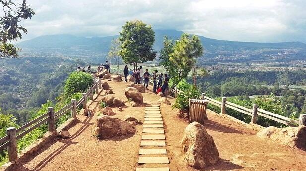 4 Tempat Liburan Yang asik di Daerah Bandung Sekitarnya