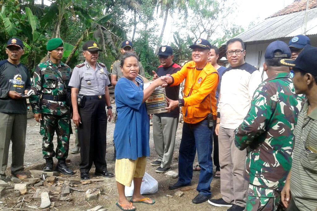 BPBD Cilacap Distribusikan Bantuan Korban Gempa