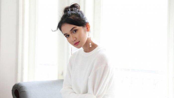 Ragam Penampilan Dhea Annisa dengan Anting-Anting Sebagai Aksesoris Andalannya