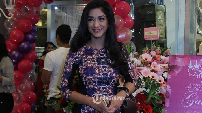 Belum Ada Tanda-tanda Kehamilan, Fany Ghassany Nyaman Nikmati Berduaan dengan Suami