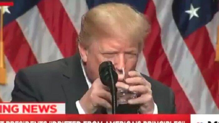 Tingkahnya 'Aneh' saat Pidato soal Israel, Donald Trump Dituding Kena Penyakit ini?
