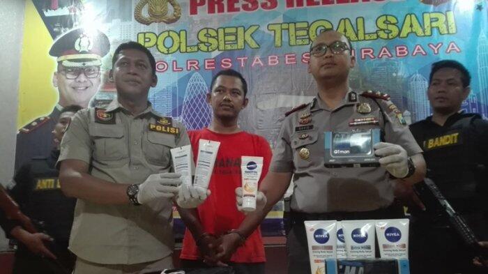 Hanya Semenit, Pemuda Ini Sikat Celana Dalam di Minimarket! Alasanya Mengejutkan