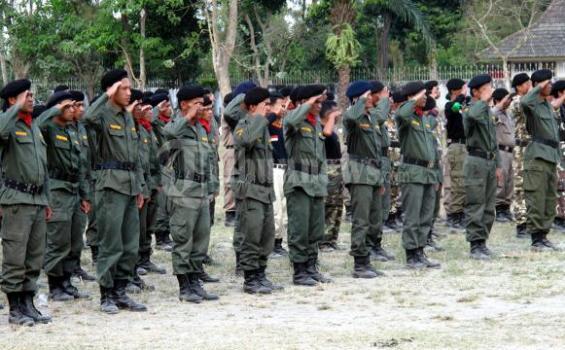 Dibantu Banser, Polisi Jamin Keamanan Perayaan Natal di Jombang